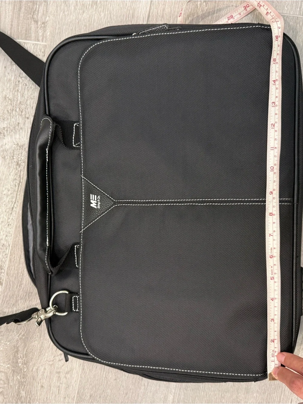 NWOT Black Mobile Edge 16